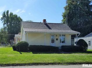 308 W Vine St, Canton, IL 61520