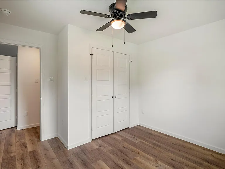 3923 Alsace St — Photo 21