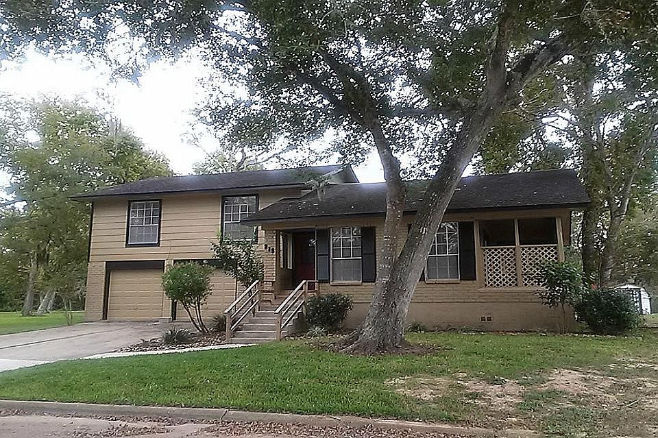1st image of 215 Briar Creek Dr