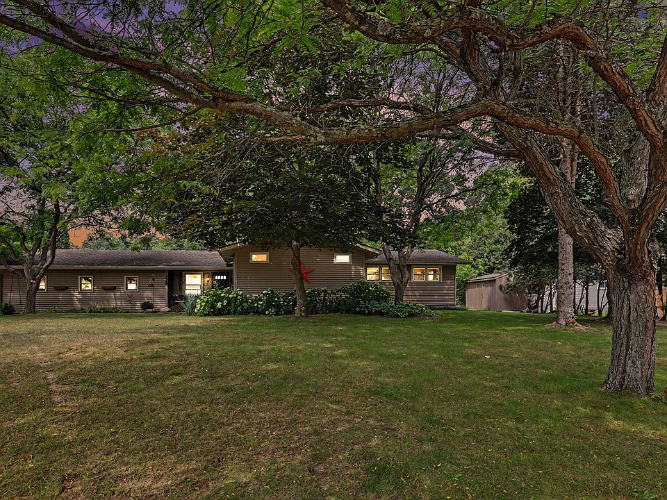 1st image of 507 Floral Dr