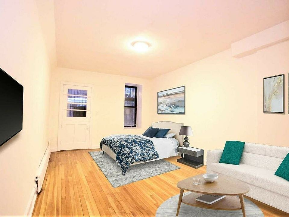 1st image of 353 W 44th St #3