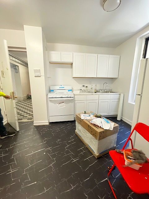 1st image of 615 E 16th St Floor 1