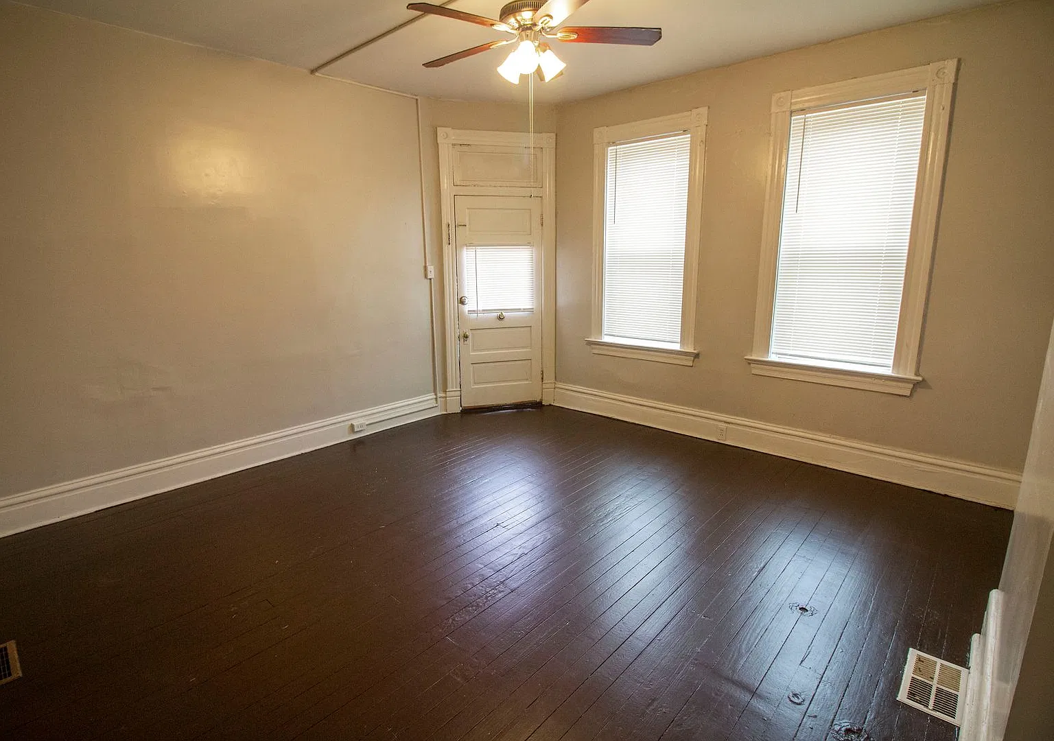 4265-67 Oleatha Ave — Photo 4