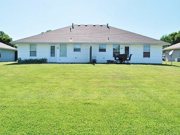 2nd image of 209 Amanda Ln