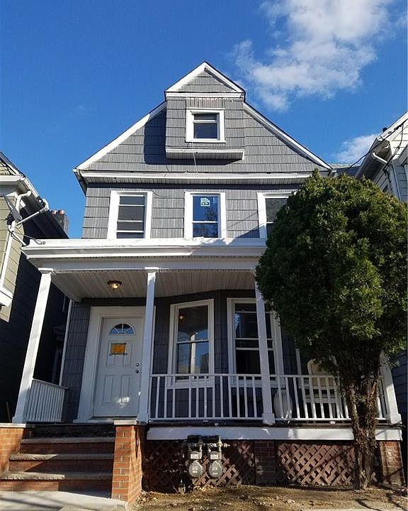 1st image of 121 N 9th Ave