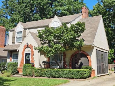 7343 Holmes Rd, Kansas City, MO, 64131