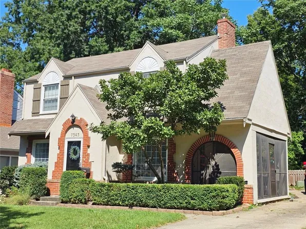 7343 Holmes Rd, Kansas City, MO 64131