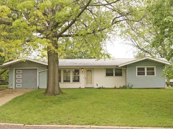 5626 N Montello Dr, Peoria, IL 61614