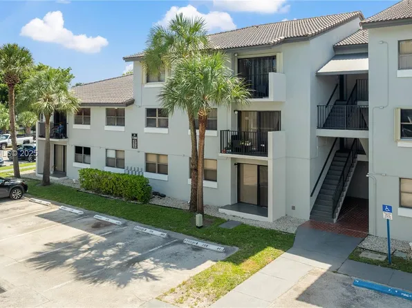 7200 NW 179th St APT 105, Hialeah, FL 33015
