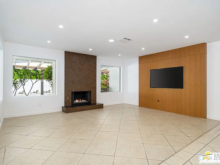 2750 E Vincentia Rd — Photo 21