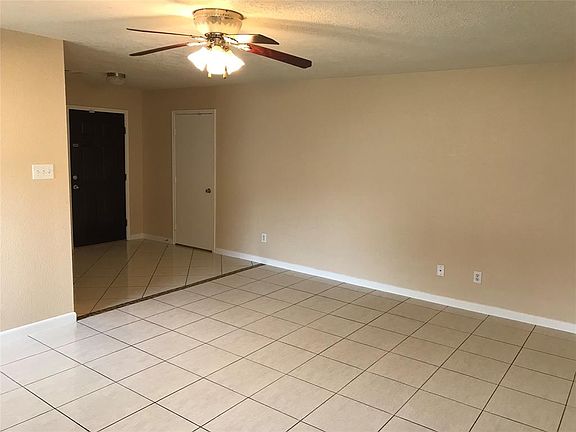 5th image of 539 Silky Leaf Dr