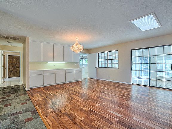 5th image of 1407 Hertz Dr SE