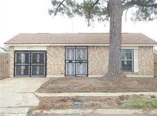 2876 Kent Dr, New Orleans, LA 70131