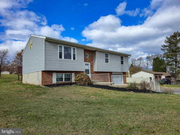 910 E Butter Rd, York, PA 17406