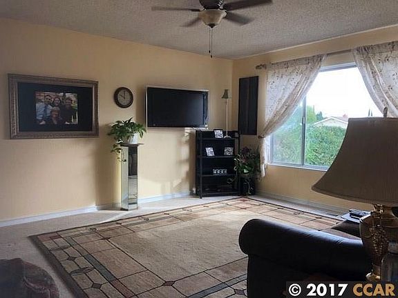 3rd image of 22 San Carlos Pl