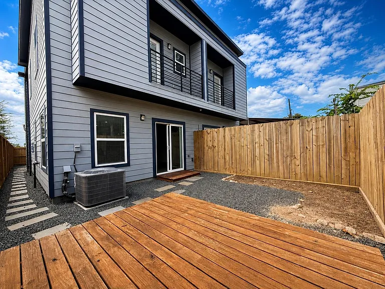 3923 Yale St #B — Photo 19