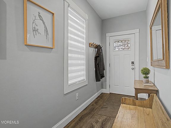 3rd image of 148 Heck Avenue