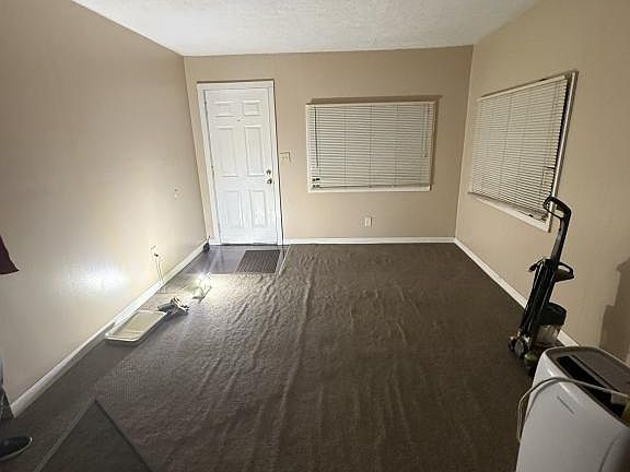 2nd image of 1321 Huntington Ave