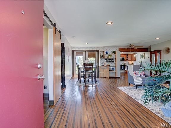 3rd image of 21246 31st Ave S