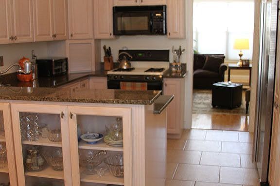 eat in kitchen