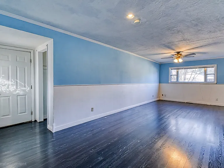 401 W Polk St — Photo 9