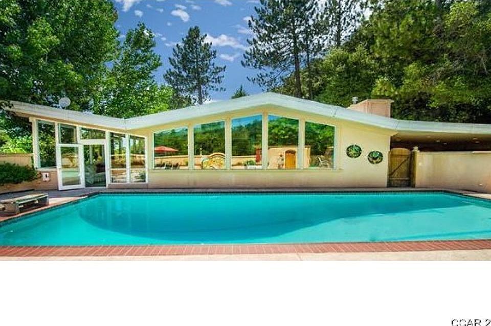 1st image of 374 Calaveras Way