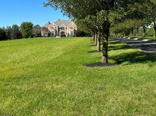 74 Sutton Rd, Lebanon, NJ 08833