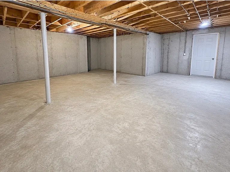31 Woodside Cir — Photo 14