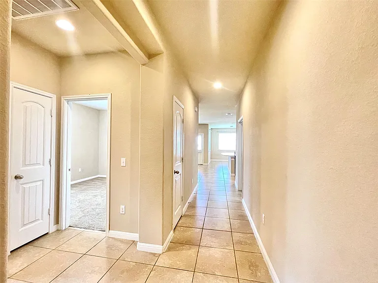 16412 Vescovo Ln — Photo 6