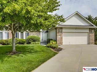 2905 Eagle Hills Cir, Papillion, NE 68133
