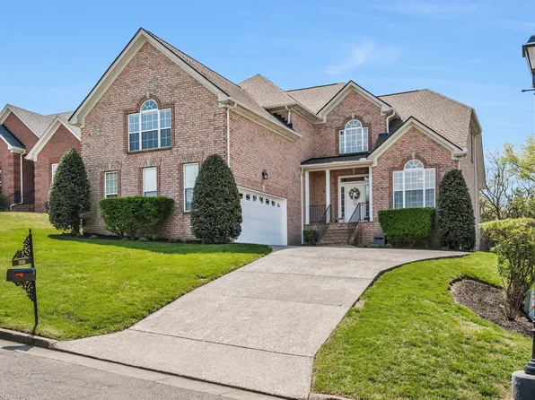 5616 Cedar Rock Dr, Nashville, TN 37211