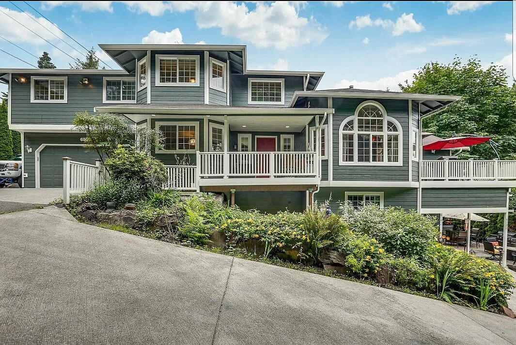 NE 198th St, Kenmore — Photo 1