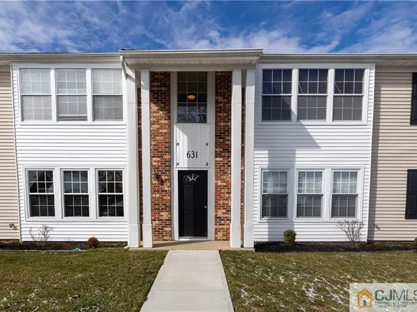 631 N Madison Dr #M, Monroe Township, NJ 08831