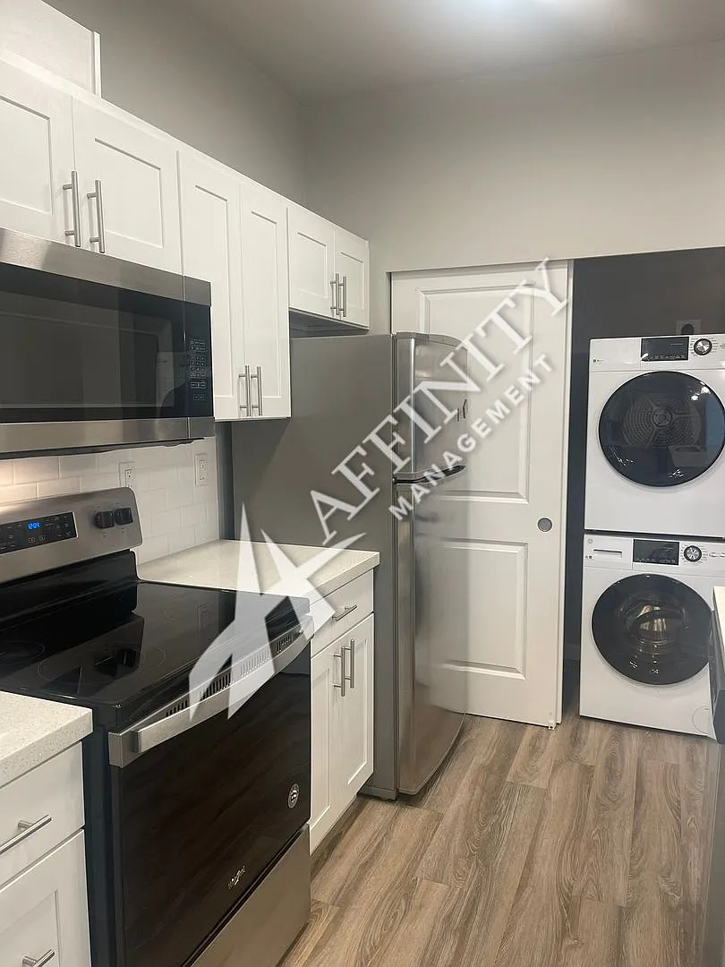 PHE3616-3622 — Photo 3