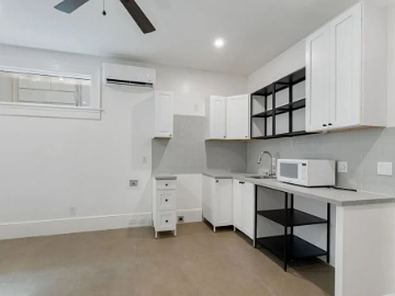 2nd image of 224 Finley Ave #222