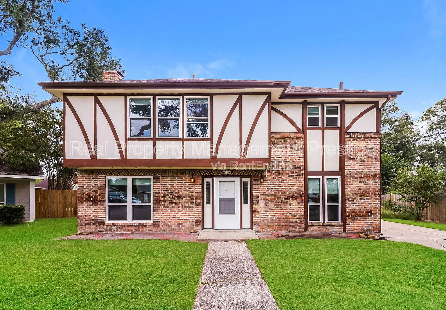 4 bed, 2.5 bath, 2052 sqft, $2,550 — Photo 1
