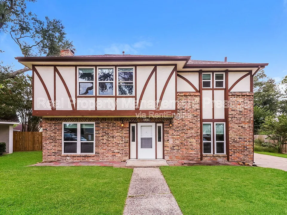 826 Bradwell Dr