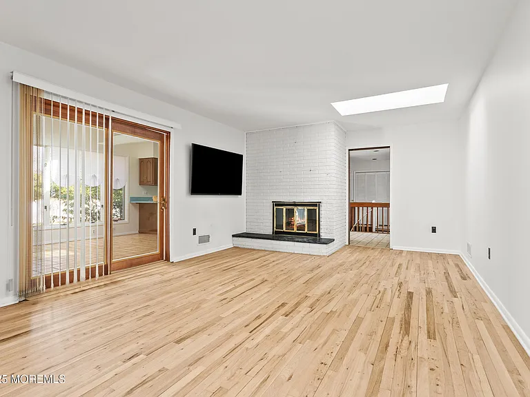 9 Abis Pl — Photo 17