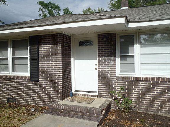 3rd image of 119 Dupont Dr NW