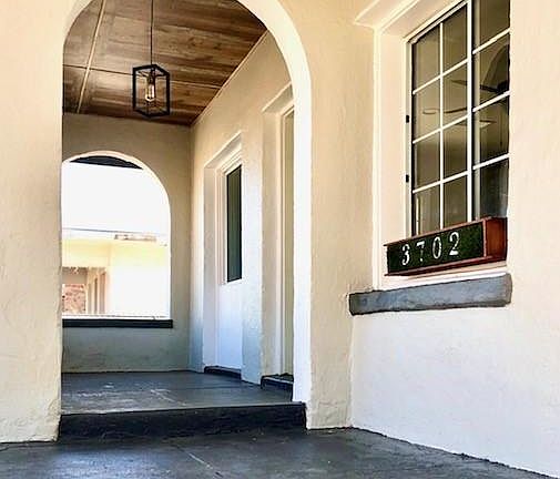 3rd image of 3702 Porter Ave