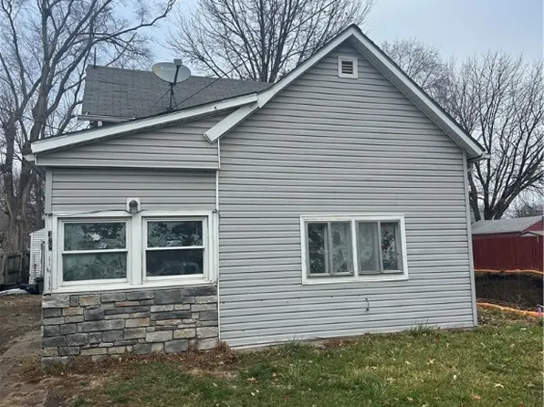 322 E Granger Ave, Des Moines, IA 50315