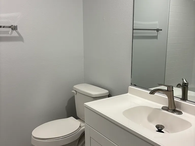 118 Edgewood Ct #0 — Photo 4