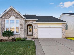 922 Ridgepointe Place Cir #102, Lake Saint Louis, MO 63367