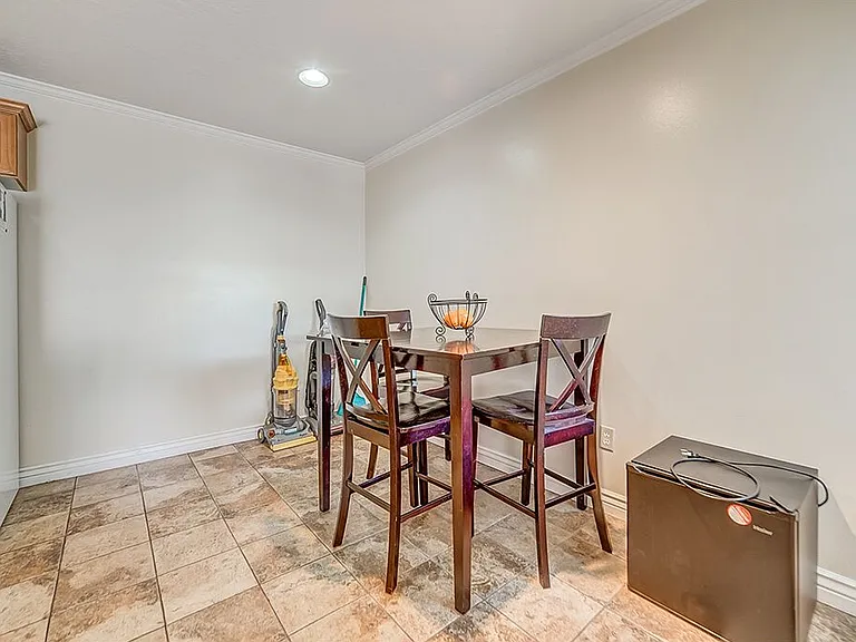 1547 N Riverside Ave #51 — Photo 5