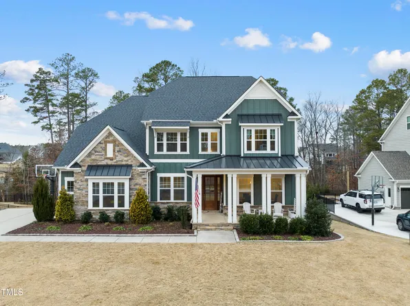 104 Channel Cove Dr, Holly Springs, NC 27540