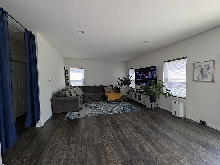 3759 Saint James Ct — Photo 2