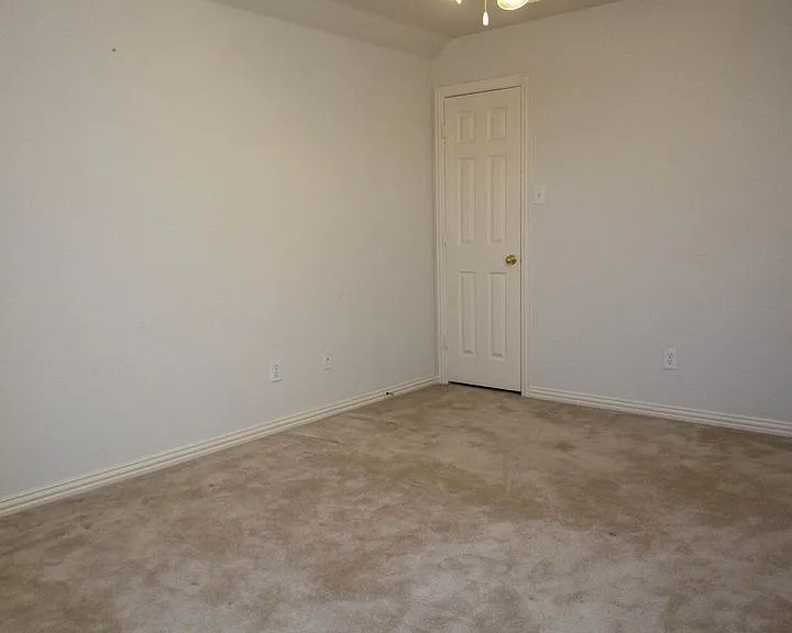 10002 River Bend Dr — Photo 4