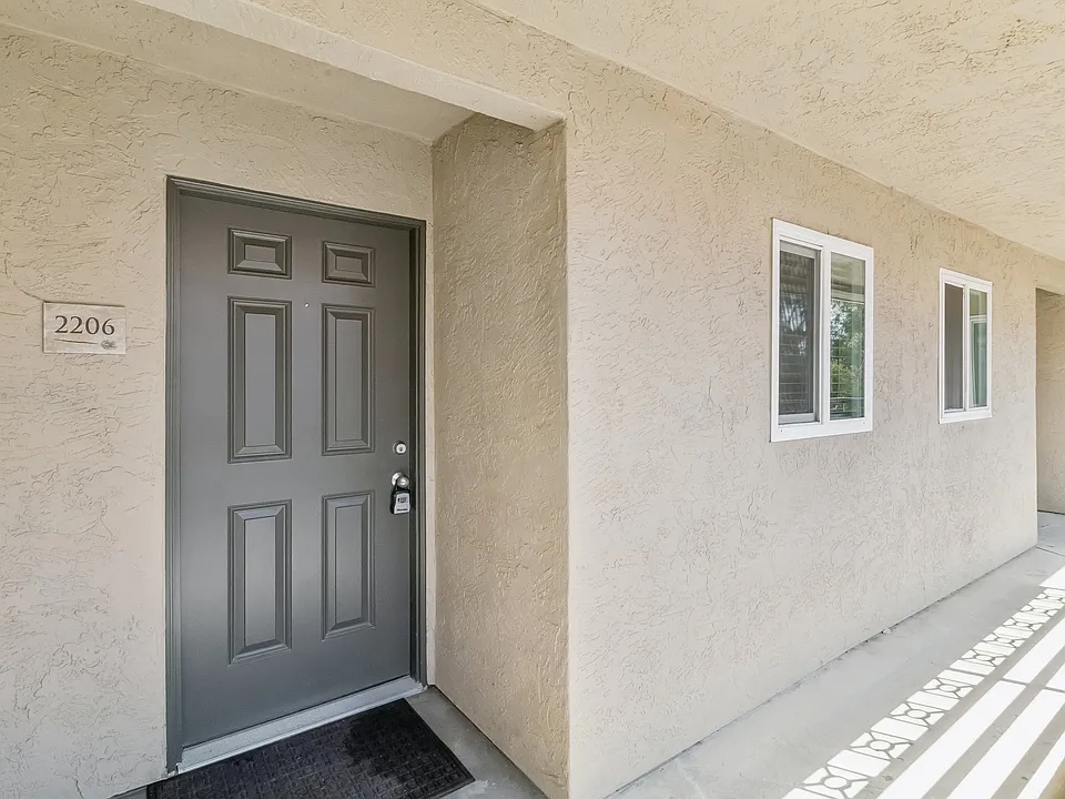 7405 Charmant Dr #2206