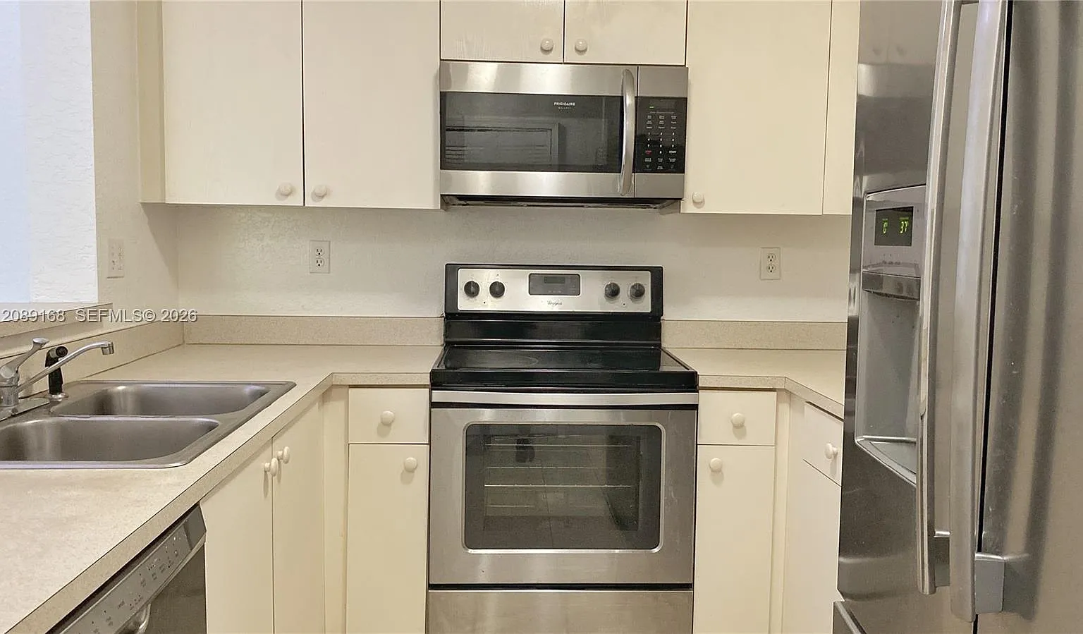 Royal River Ii Condo — Photo 4
