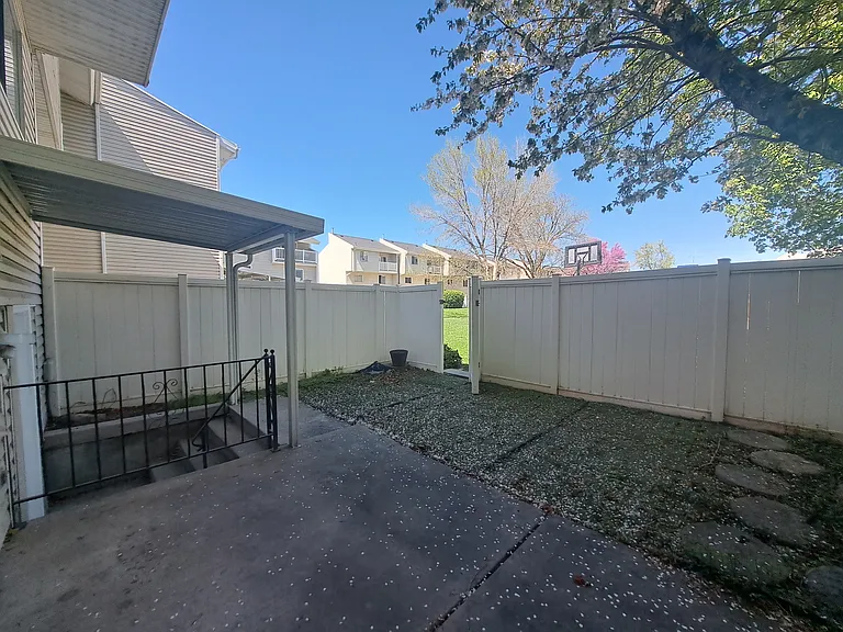 1492 W Parkside Dr #1 — Photo 38